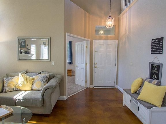 4th image of 125 Halley Glen Dr