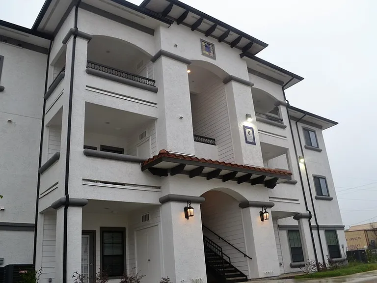 Majestic Ranch Apartment Homes — Photo 8