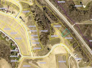 1006 Shagbark Ln Ct, Decorah, IA 52101