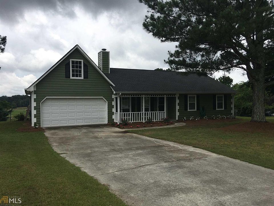 THIS 3-BEDROOM RANCH HOME SITS ON 1.0 ACRE LOT - LOTS OF SPACE BETWEEN YOUR NEIGHBOR - NO HOA'S -