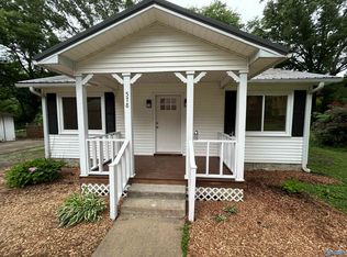 578 W Limestone Rd, Hazel Green, AL 35750