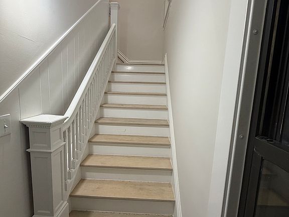 5th image of 105 Chicago Rd #2A