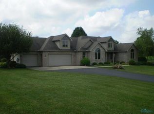1299 W High St, Defiance, OH 43512