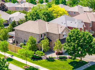 490 Grovehill Rd, Oakville, ON L6H6L2