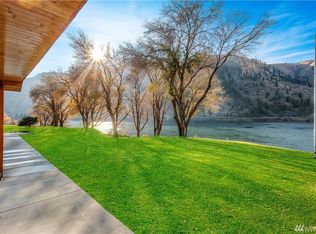 100 Van Winkle Rd, Orondo, WA 98843