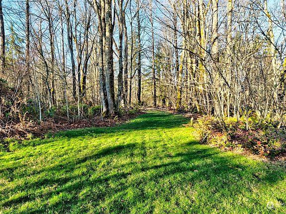 3rd image of 44 XX 260th Avenue NE