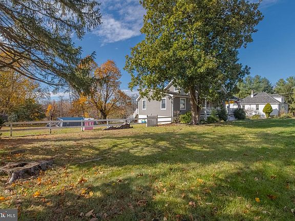 3rd image of 11512 Greenspring Ave