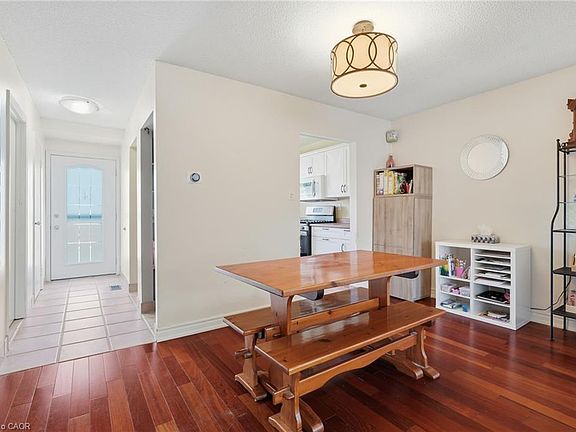 4th image of 86 San Remo Dr