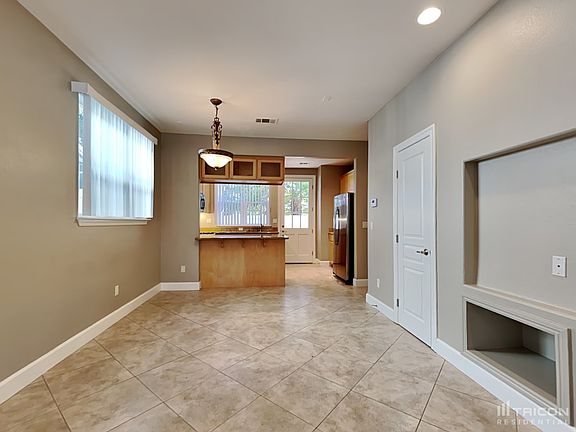 4th image of 2280 South Dr Unit 9