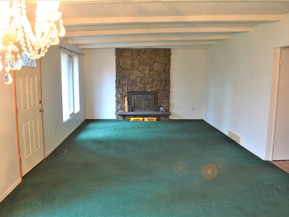 2nd image of 1007 S Woodfern St