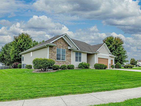 3rd image of 4006 SW Bluegrass Dr