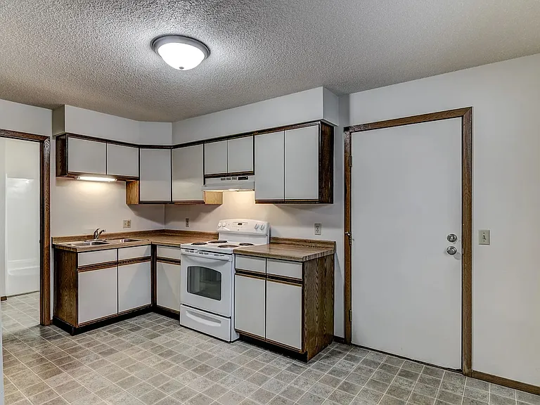 4615 Fairfax St — Photo 2