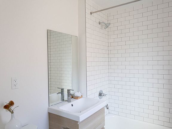 3rd image of 317 N Avenue 50 #2