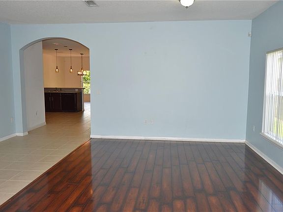 5th image of 7760 Senjill Ct