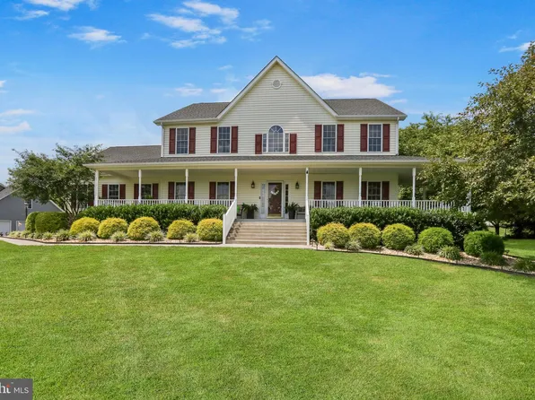 832 Eastland Dr, Charles Town, WV 25414