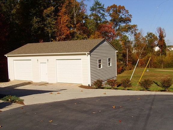 3rd image of 1011 Ashcroft Pl