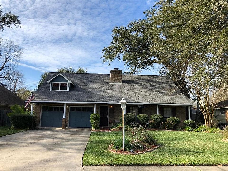 1st image of 126 Mesquite St