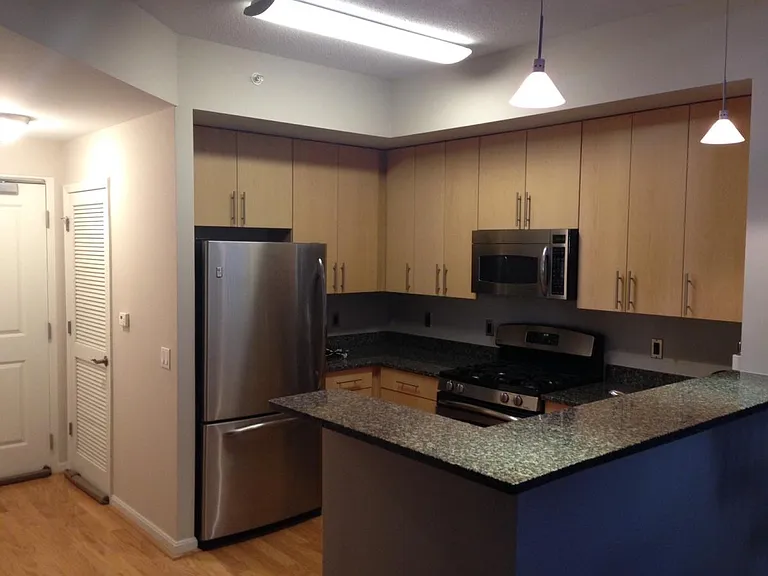 1390 Kenyon St NW #103 — Photo 8