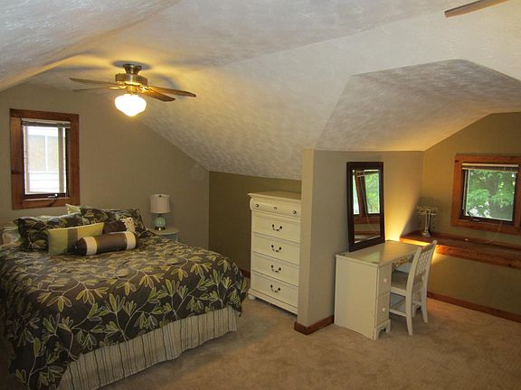 Upstairs loft master bedroom with dual closets