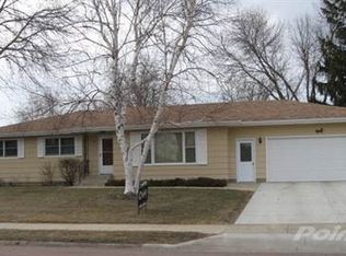 817 E 12th Ave, Mitchell, SD 57301