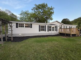 13C Hickory Ln, Winona, MN 55987