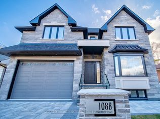 1088 Orchard Rd, Mississauga, ON L5E2N9