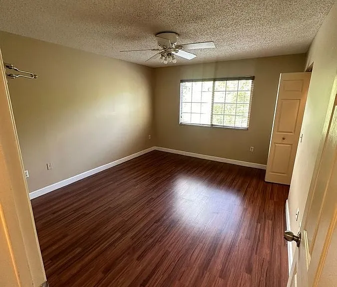 5035 Wiles Rd #203 — Photo 17