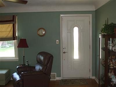 5th image of 1605 Amberley Ave