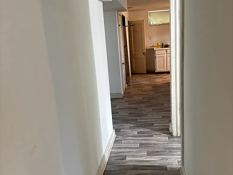 2805 NE 56th Ter — Photo 6