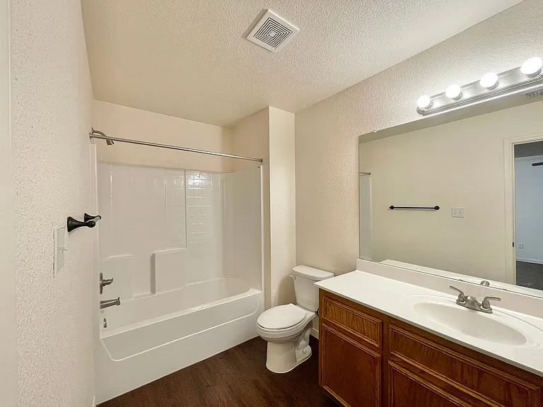 6701 University Village Way — Photo 10