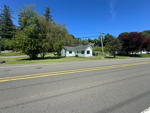 1615 SE 2nd St Photo 1