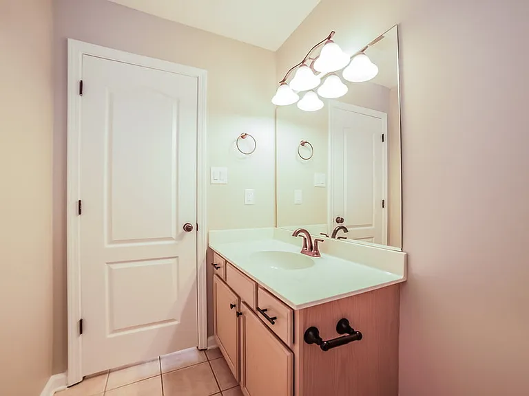 3800 Lake Village Cv — Photo 14