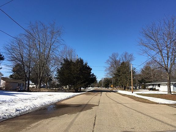 4th image of 305 2nd Ave