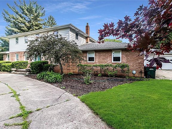 3rd image of 719 Woodbrook Dr