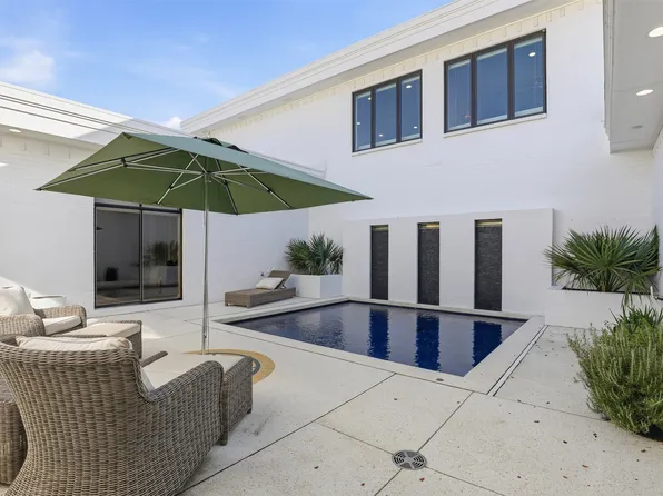 5625 El Campo Ave, Fort Worth, TX 76107