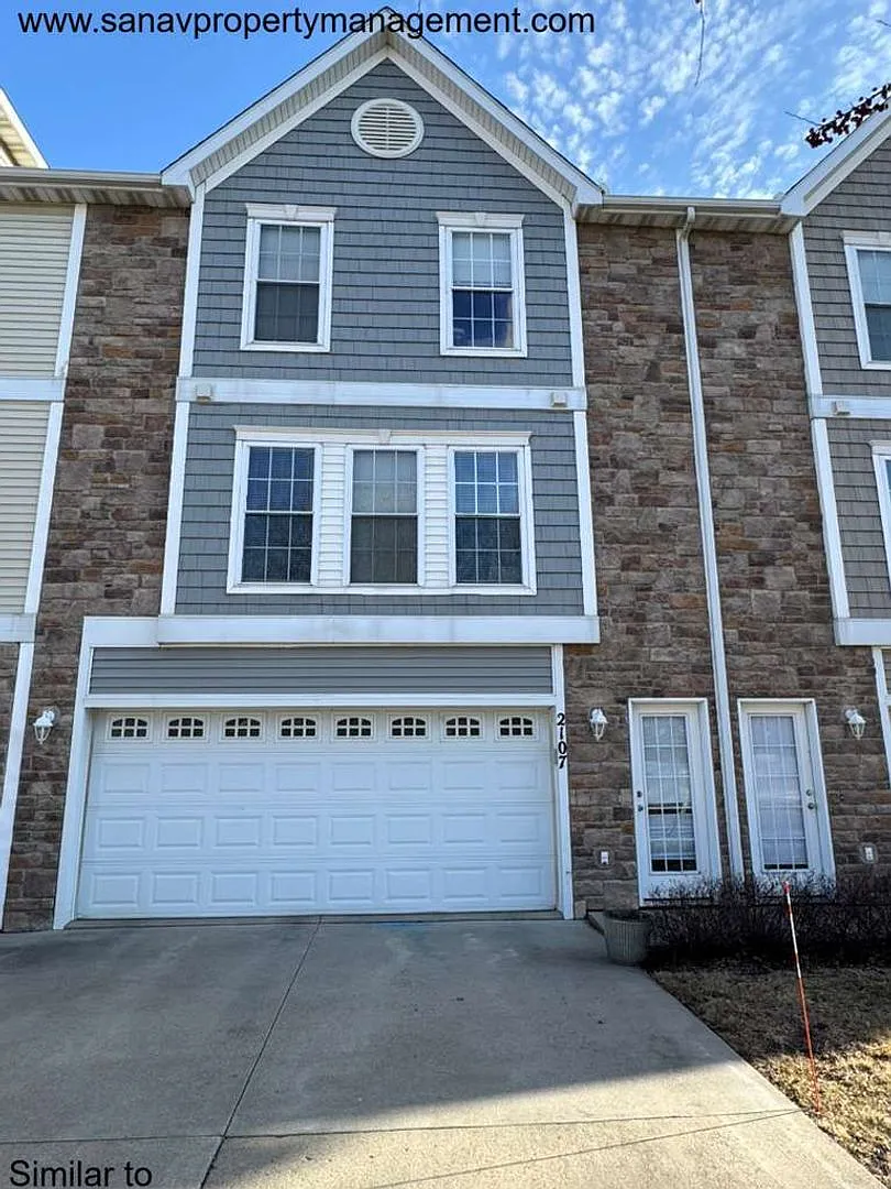 Prime West Des Moines Location with Waukee Schools Near Everything You Need — Photo 2