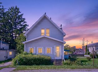 26 Turnbull St, Belleville, ON K8N 3E1