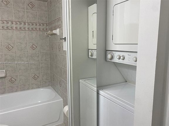 5th image of 9525 SW 138th Pl #9525