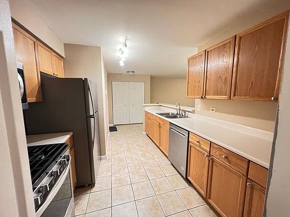 4th image of 784 N Gary Ave Unit 112