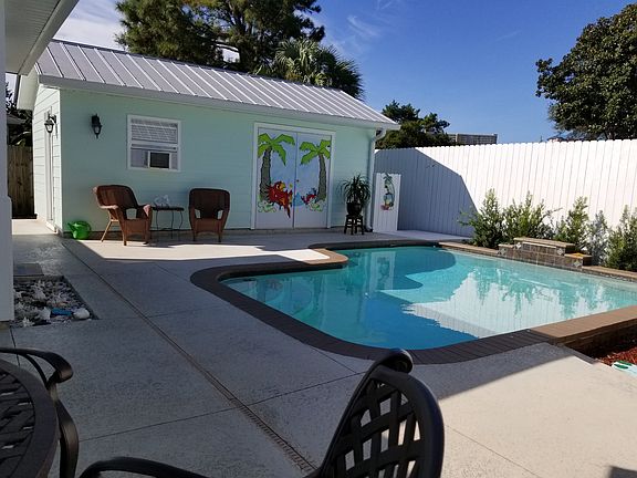 12 X 22 SHOP OR OFFICE