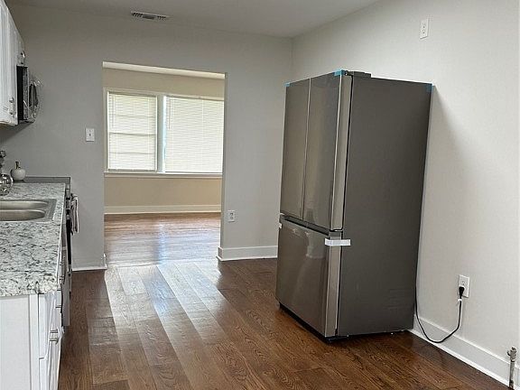 3rd image of 102 Coleraine Drive