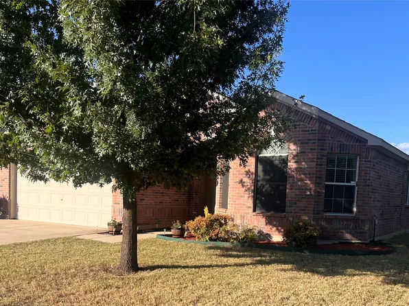 8621 Prairie Wind Trl, Fort Worth, TX 76134