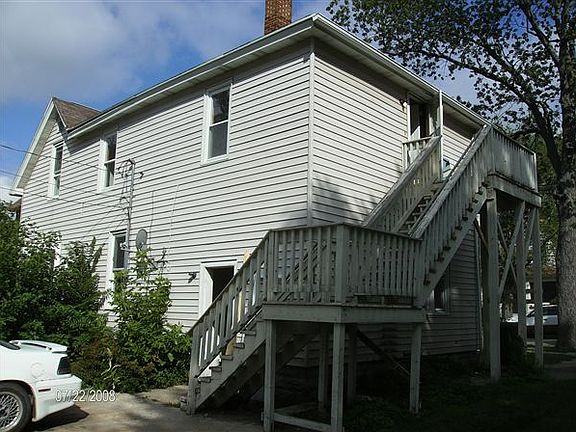 entrance to apartment