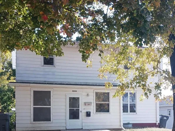 2349 N 5th St, Clinton, IA 52732