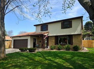 118 Apple Tree Ct, Green Bay, WI 54302
