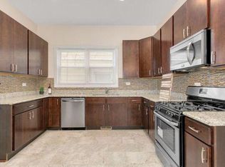3817 W Diversey Ave #1, Chicago, IL 60647