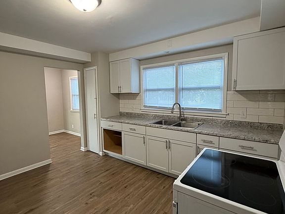5th image of 3803 10th Avenue Pl