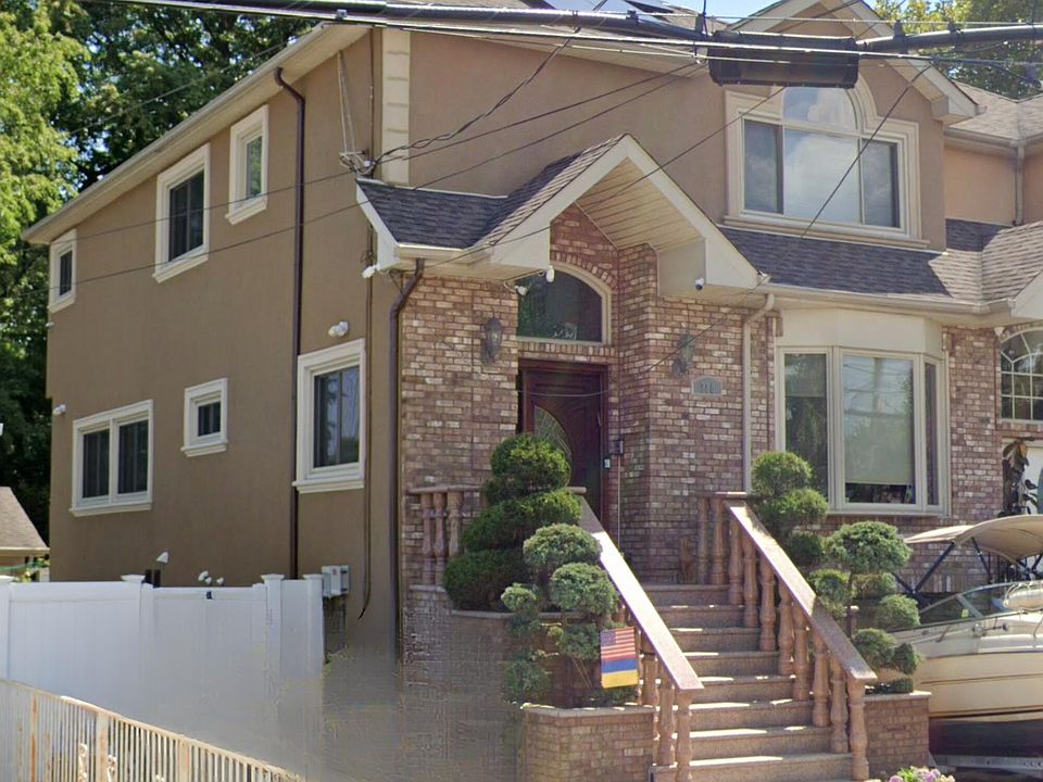 1st image of 280 Laconia Ave
