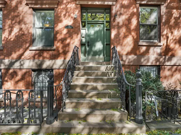 75 Warren Street image 10 of 11