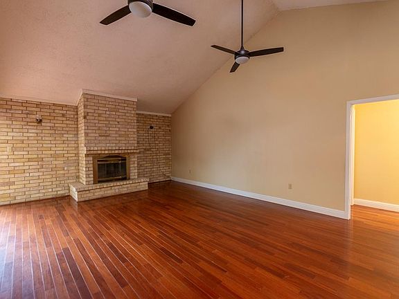 5th image of 818 Jalisco Cir